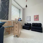 Oaza Resetu Parking Przy Drzwiach Faktura Apartment *
