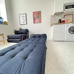 Oaza Resetu Parking Przy Drzwiach Faktura Apartment *