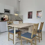 Oaza Resetu Parking Przy Drzwiach Faktura Apartment