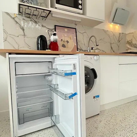 Oaza Resetu Chill Escape Parking Gratis Przy Drzwiach Apartamentu Automat Z Grami Retro Rzutki Noble Aparts * Łódź