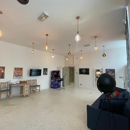 Oaza Resetu Parking Przy Drzwiach Game Zone Διαμέρισμα *